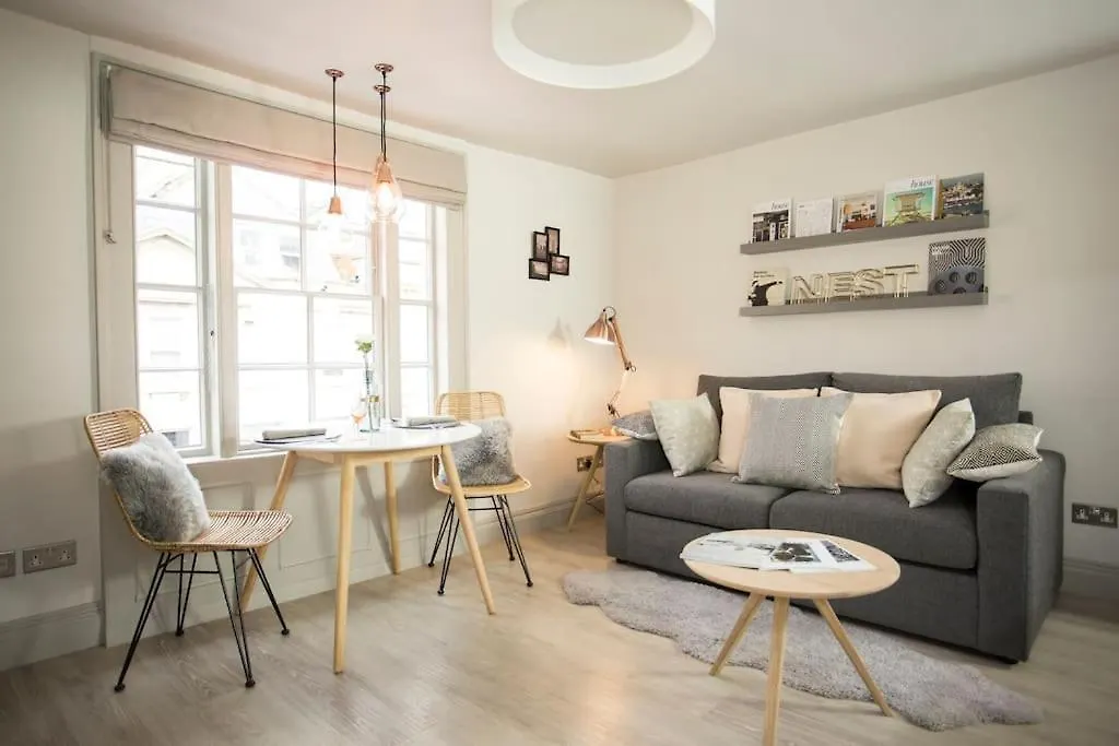 Artizan'S Nest - Central, Scandi Style 바스